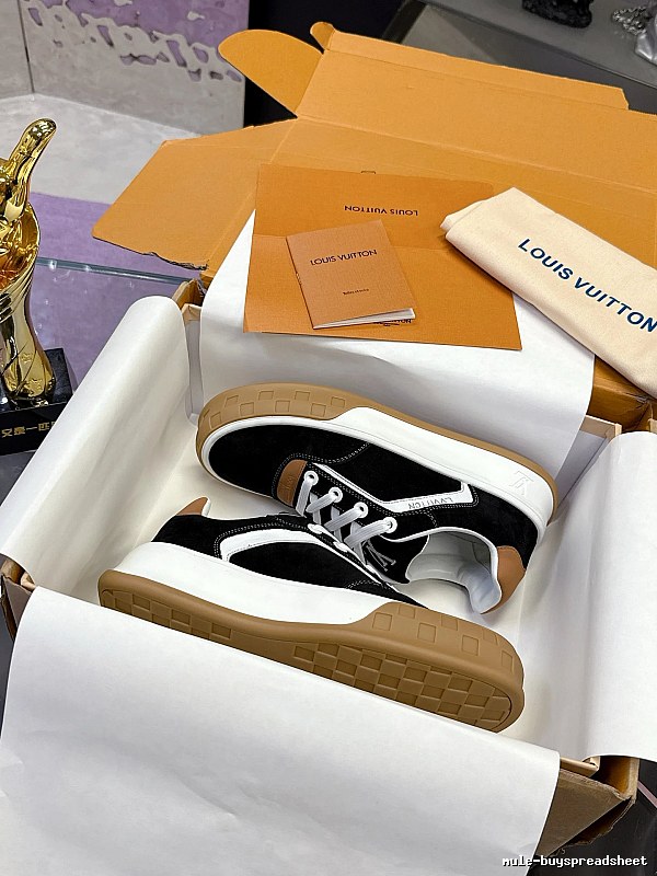Black Low-top Louis Vuitton Black Suede Sneaker for Daily Rotation