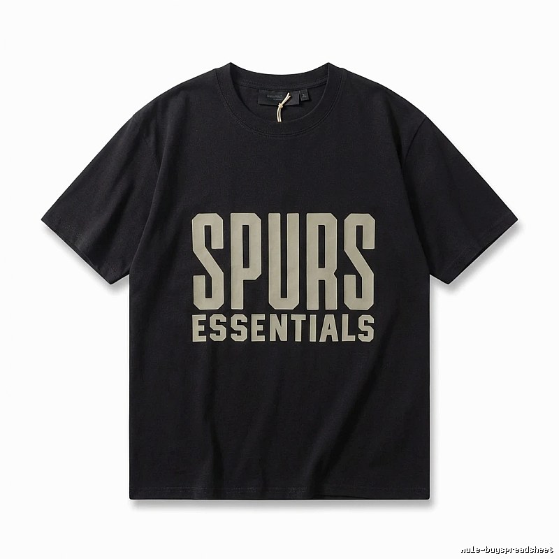 ESSENTIALS minimalist style black T-shirt